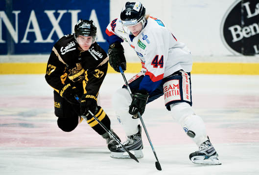 Stefan Johansson, AIK, jagar Gustaf Thorell, Bofors