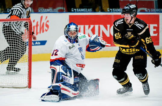 Micael Andersson, målvakt, Bofors och Victor Ahlström, AIK