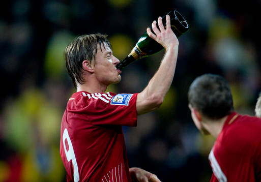 Jubel i Danmark. Jon Dahl Tomasson, Danmark firar med