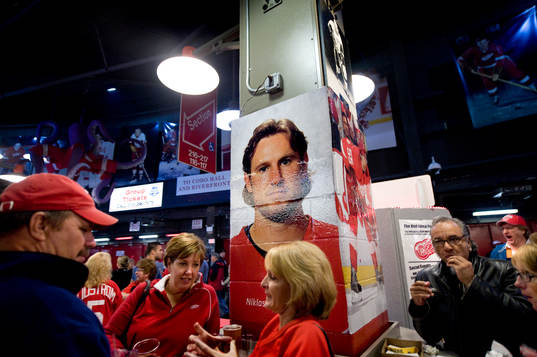 Niklas Kronwall på bild i Joe Louis Arena