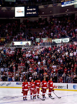 Detroit Red Wings ställer upp för nationalsång i Joe