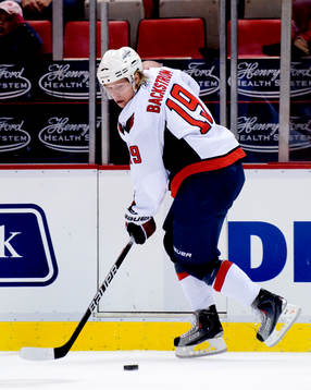 Niklas Bäckström