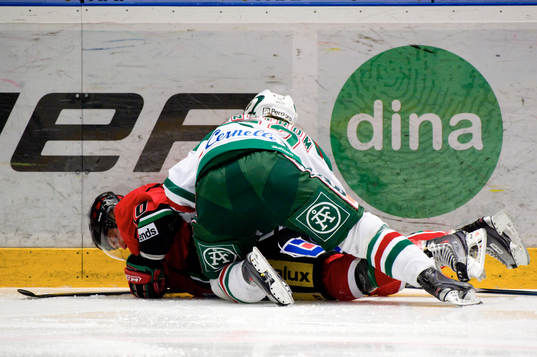 Tommy Enström, Rögle trycker ner Per-Åge Skröder, Modo