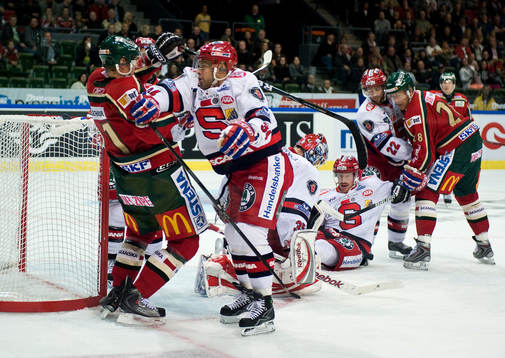 Jiri Bicek, Södertälje. Mikael Johansson, Frölunda