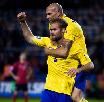 Olof Mellberg och Daniel Majstorovic, Sverige, jubel