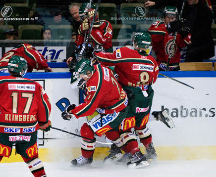 Mikael Johansson, Ville Mäntymaa, Frölunda, trycker till