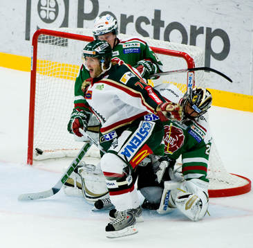 Jürgen Penker, målvakt, Rögle ochTom Kallio, Frölunda,