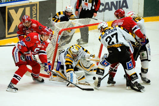 Linus Videll, Södertälje och Andreas Hadelöv, målvakt,