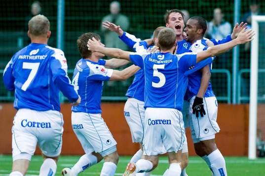 Bläddra bland fler bilder av Fotboll, Superettan, Vasalund - Åtvidaberg