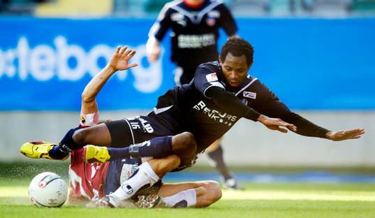 René Makondele, Helsingborg, glidtackling