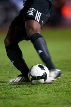 Fotboll, målvakt, spark