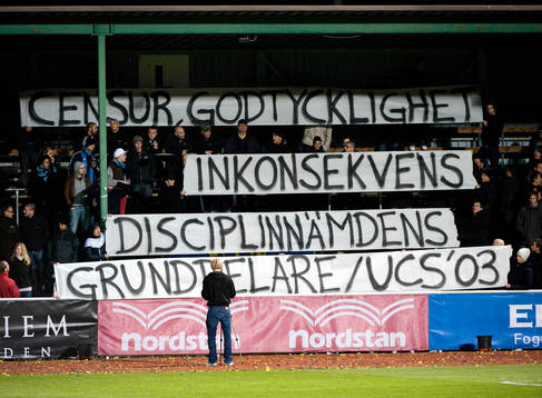 Djurgårdens klack protesterar. Banderoll, protest