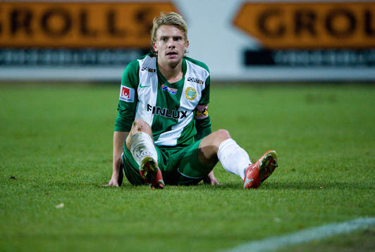 Nu gäller det att resa sig, Emil Johansson