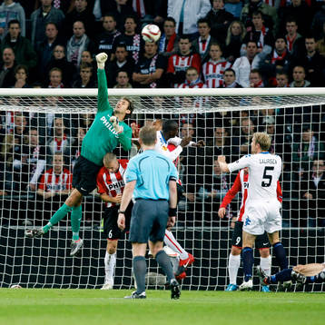 Andreas Isaksson, målvakt, PSV