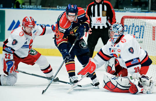Patrick Cehlin, Djurgården, oroar framför Björn