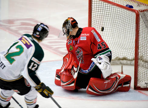 Maruis Holtet, Färjestad gör  1-6 bakom Roman Malek,