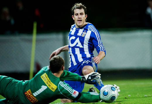 Tobias Hysén, IFK Göteborg, i farligt läge mot Benny