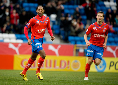 René Makondele, Helsingborg har gjort 1-0. Jubel med Hannu