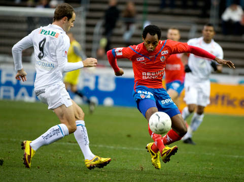 René Makondele, Helsingborg och Stefan Larsson, Kalmar