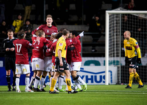 Häcken kvitterar på övertid. Jubel Häcken