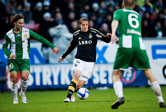 Kenny Pavey, AIK, dribblar