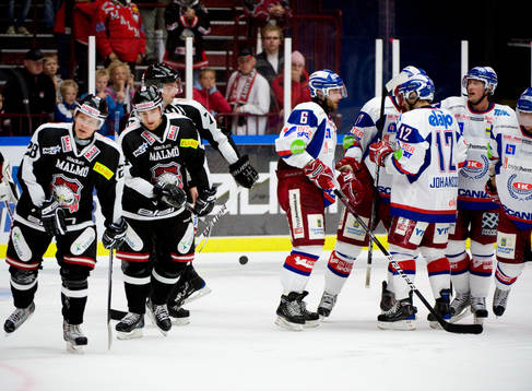 Bläddra bland fler bilder av  Ishockey, Allsvenskan, Malmö - Oskarshamn