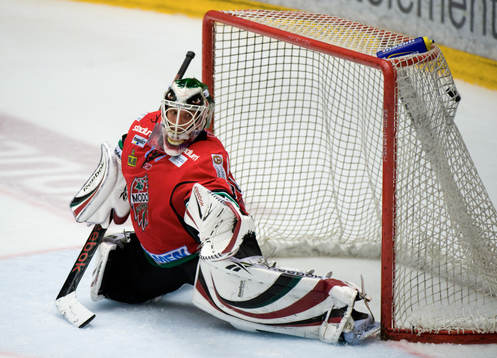 Michal Zajkowski, Målvakt, Modo