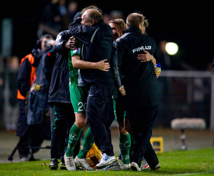 Jubel, Thom Åhlund, tränare, Hammarby
