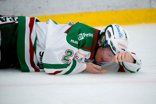 Mathias Månsson, Rögle åkte i backen. Skada