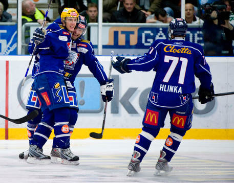 Jan Hlavac, Limklöing gjorde 1-2. Jubel