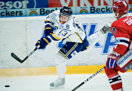 Oscar Sundh, HV71, skjuter mot mål