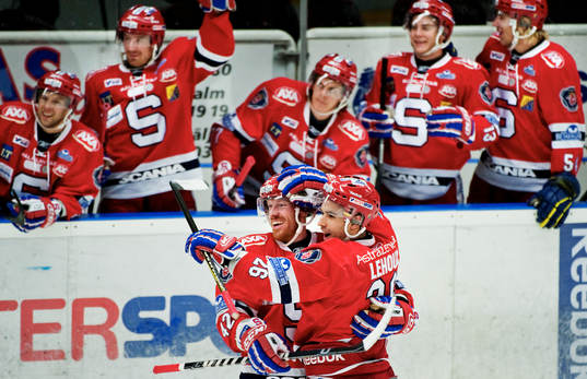 Jens Olsson och Yanick Lehoux, Södertälje, jubel