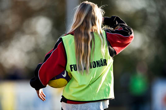 Funktionär, flicka, tjej, bollkalle, genre