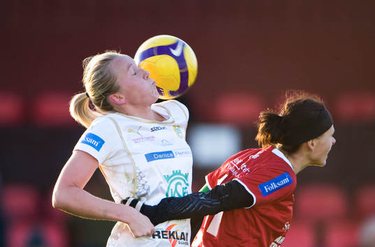 Karin Lissel, Hammarby, nickduellerar mot Susanne Moberg,