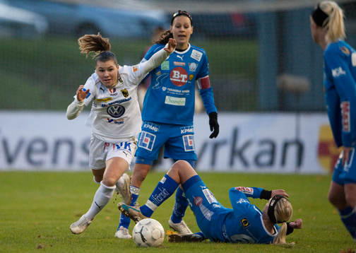 Ramona Bachman, Umeå kommmer förbi Maria Karlsson och