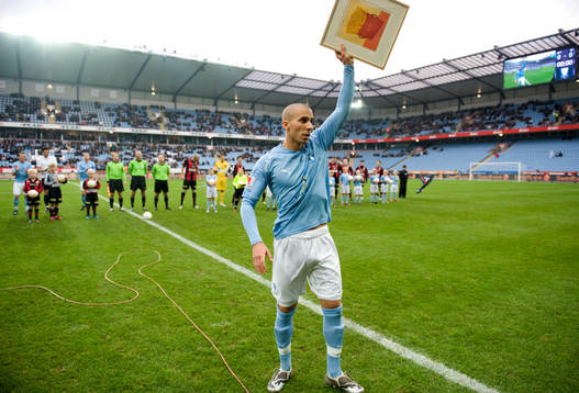 Guillermo Molins, Malmö fick pris innan matchen som