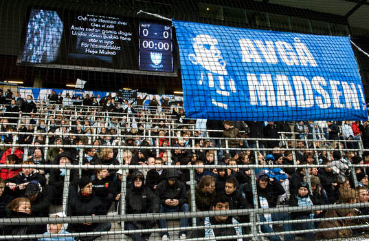 Malmös supportrar demonstrerade genom att vara tysta genom