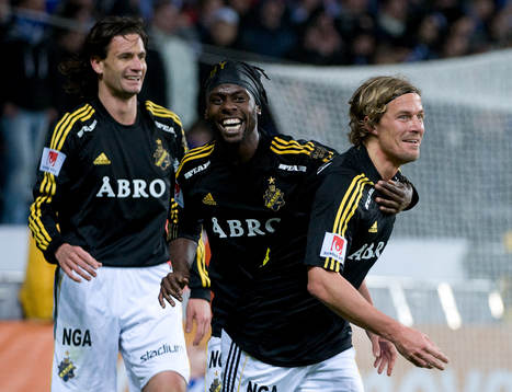 Daniel Tjernström, AIK, gör 2-1, jubel med Martin Mutumba