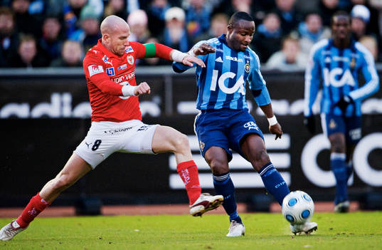 Henrik Rydström, Kalmar, utmanar Prince Ikpe Ekong,