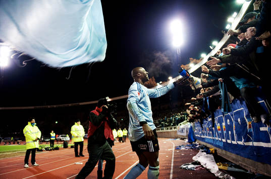 Pa Dembo Touray, målvakt, Djurgården, tackar fansen