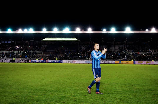 Markus Johannesson, Djurgården, går ensam på planen