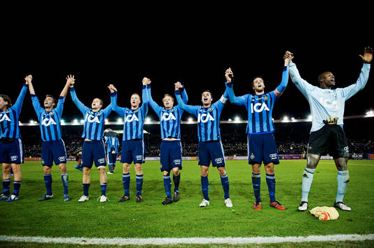 Djurgården-spelarna tackar publiken