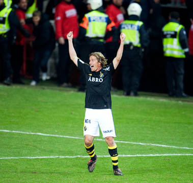 Daniel Tjernström, AIK vid slutsignalen, jubel