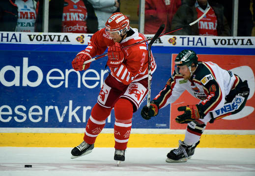 Petr Caslava, Timrå mot Joakim Andersson, Frölunda