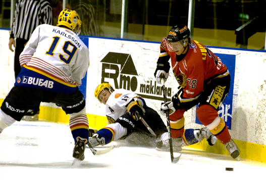 Christoffer Ljungdahl, Osby, tar hand om pucken