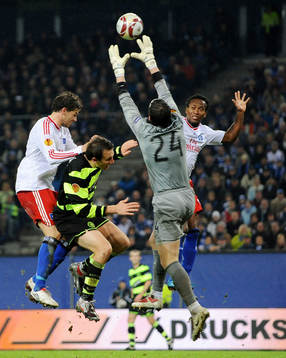 Marcus Berg och Ze Roberto, Hamburg, närkamp