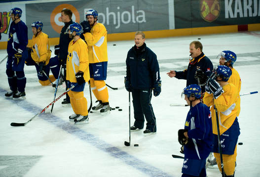 Bengt-Åke Gustafsson, Tränare skrattar