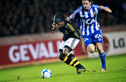 Martin Kayongo Mutumba, AIK, har Gustav Svensson, IFK