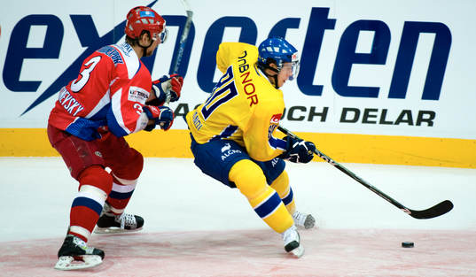 Mattias Weinhandl, Sverige jagas av Vitaly Vishinskiy,