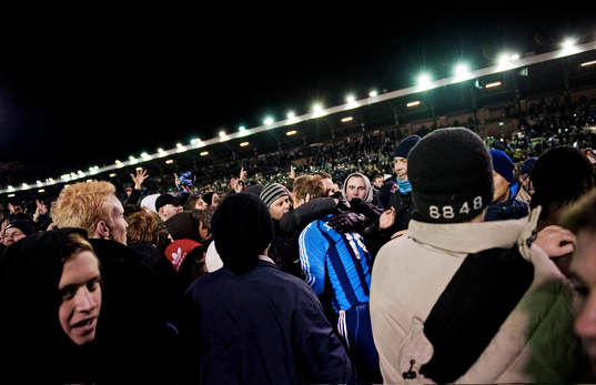 Djurgårdsfans kramar om Markus Johannesson